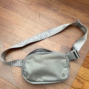 Lululemon belt bag